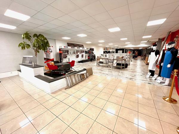 Local commercial Augny 450m2