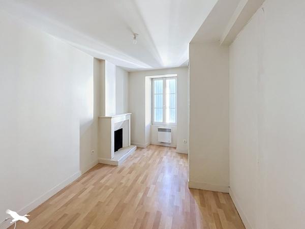 Appartement à vendre 98 280 € Blanzac-Porcheresse 5 p 120 m² DPE D