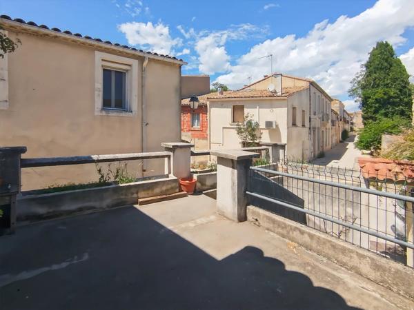 Vente                                                      Maison de village
                        
                     4 pièces                                         à Montpellier