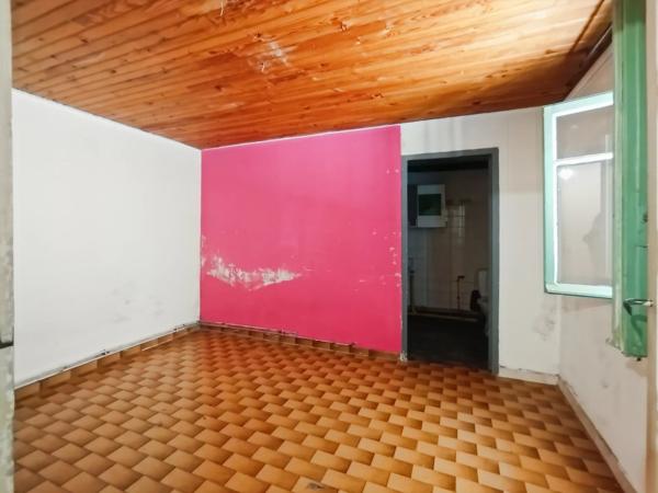 Vente                                                      Maison de village
                        
                     4 pièces                                         à Montpellier