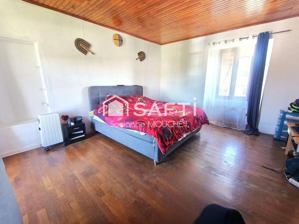 Maison au calme pleine de potentiel