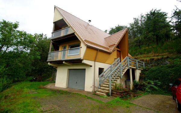 Maison à louer    3 pièces • 104 m2 Plaine