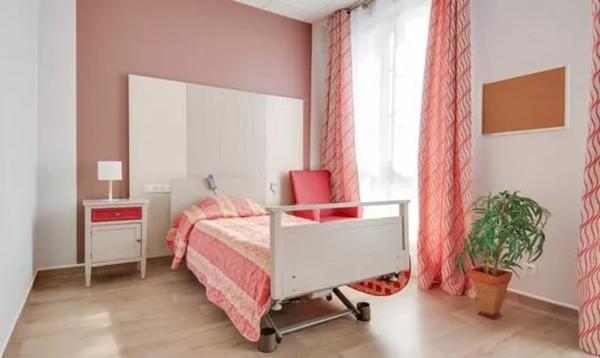 INVESTISSEMENT LOCATIF  LE SOLER  Résidence EHPAD Sainte-Eugénie  6,90 % de rentabilité