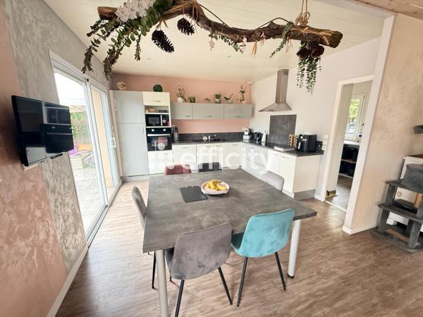 Maison
         6 pièces
        - 170 m² Bien prestige 494 900 € *