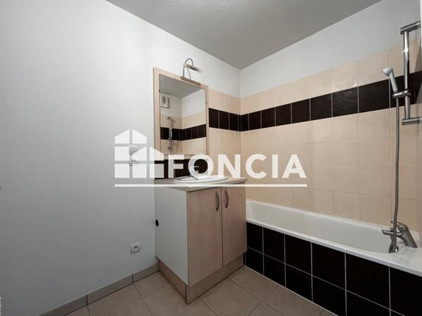 Location Appartement 2 pièces 41.77 m² - 41 RUE DES CHAMPS Marsac Sur L'isle 24430