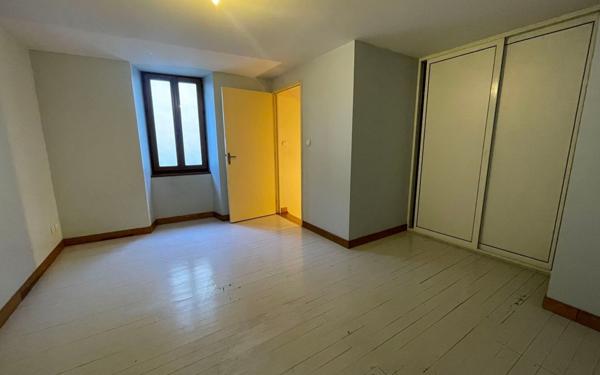 Appartement à louer    2 pièces • 63 m2 Florac