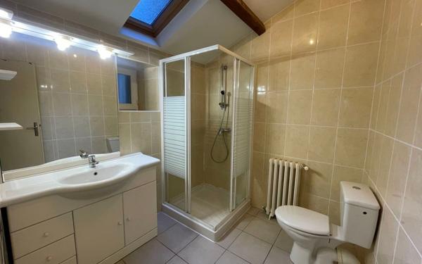 Appartement à louer    2 pièces • 63 m2 Florac