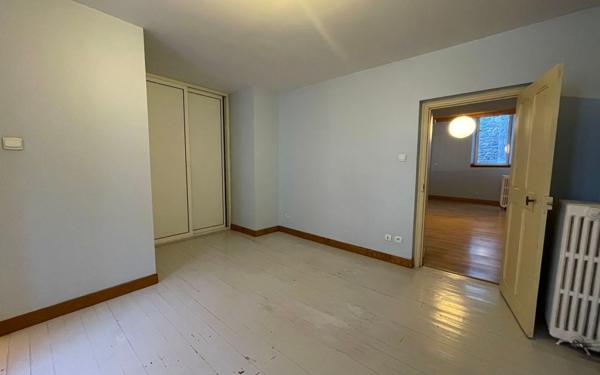 Appartement à louer    2 pièces • 63 m2 Florac
