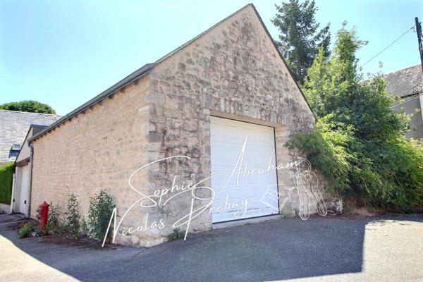 Maison de 6 pièces, 4 chambres avec jardin clos de murs et grand garage