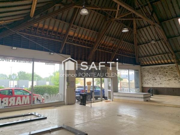 LOCAL COMMERCIAL 800 M2 (Commerce et stockage)