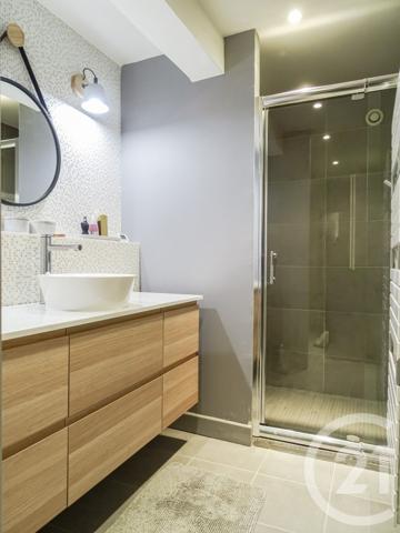Appartement T4 à vendre  4 pièces - 127,78 m 2   LYON  - 69003