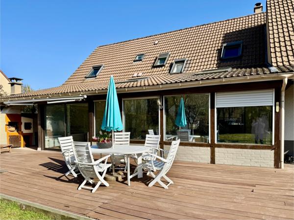 Anet (28260) Maison familiale avec piscine - quartier calme