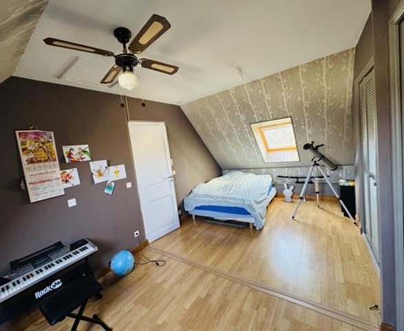 Anet (28260) Maison familiale avec piscine - quartier calme