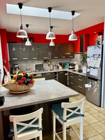 Anet (28260) Maison familiale avec piscine - quartier calme