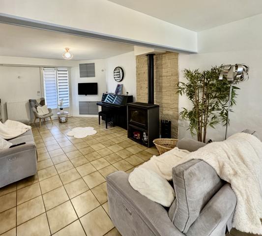 Anet (28260) Maison familiale avec piscine - quartier calme