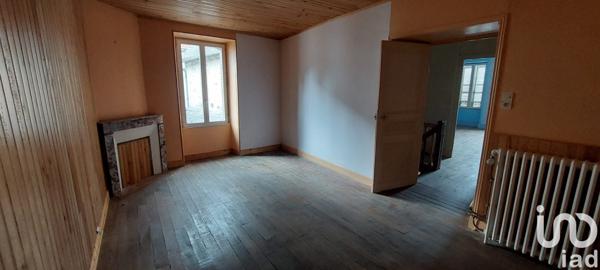Maison de ville 5 pièces de 141 m² à Mainsat (23700)