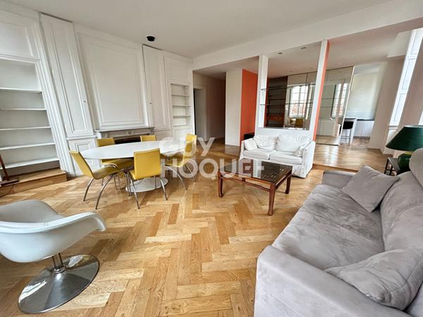 Appartement T3 bourgeois situé Place Sathonay