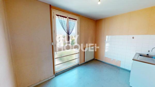 A VENDRE - Appartement 3 pièces avec garage et cave à CREST 26400