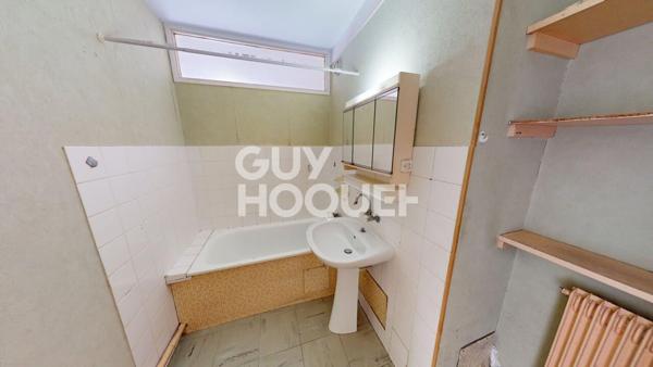 A VENDRE - Appartement 3 pièces avec garage et cave à CREST 26400