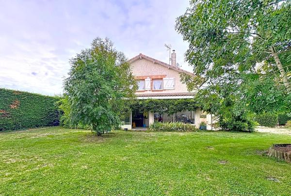 Grande maison familiale dans un village proche de Montauban Sud