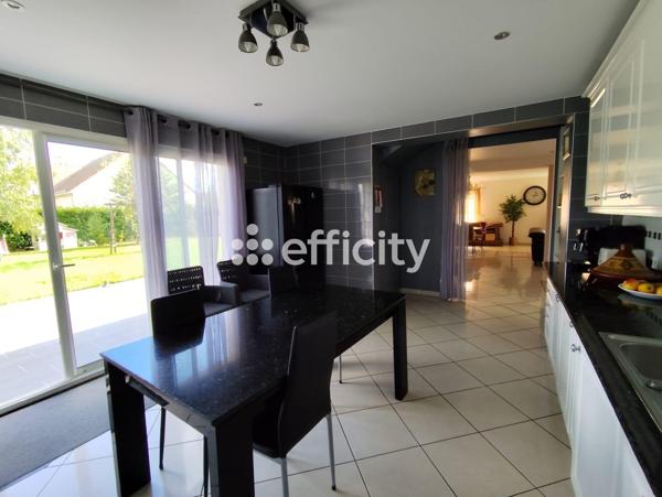 Maison 5 pièces - 221 m²