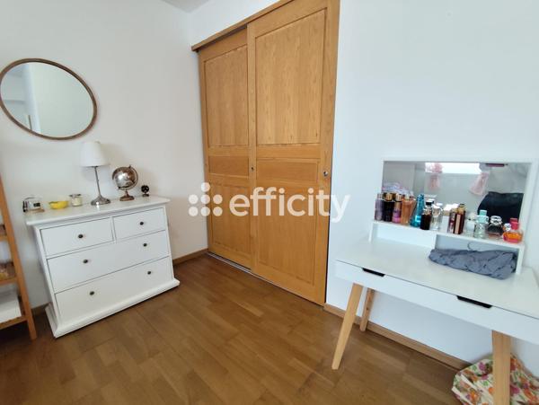 Maison 5 pièces - 221 m²