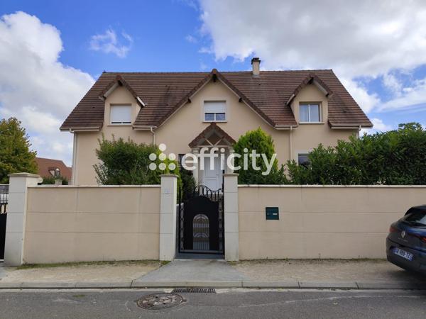 Maison 5 pièces - 221 m²