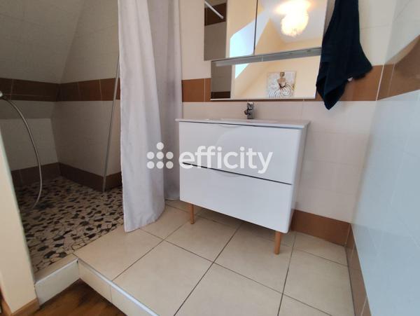 Maison 5 pièces - 221 m²