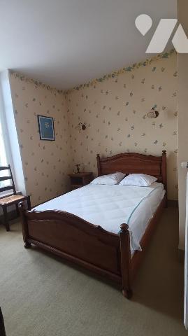 JULLOUVILLE Villa des années 1920 en front de mer