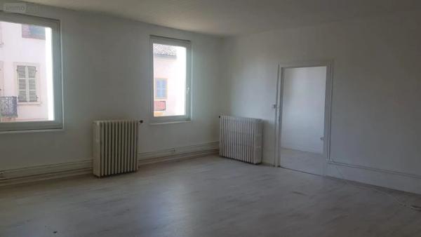 Location - Appartement Montpont-en-Bresse 71470 3 pièces 105 m 2