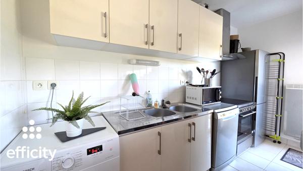 Appartement
         2 pièces
        - 43 m² Exclusivité 152 000 € *