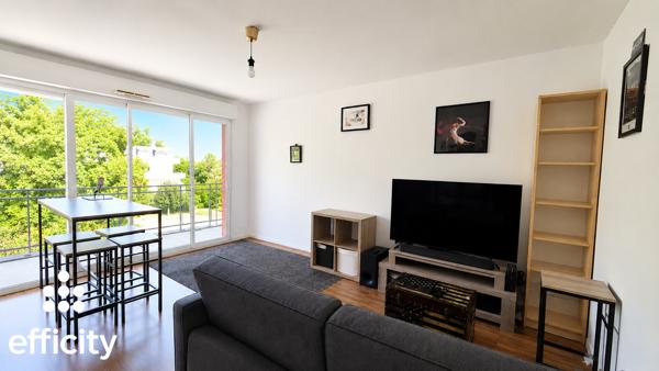 Appartement
         2 pièces
        - 43 m² Exclusivité 152 000 € *