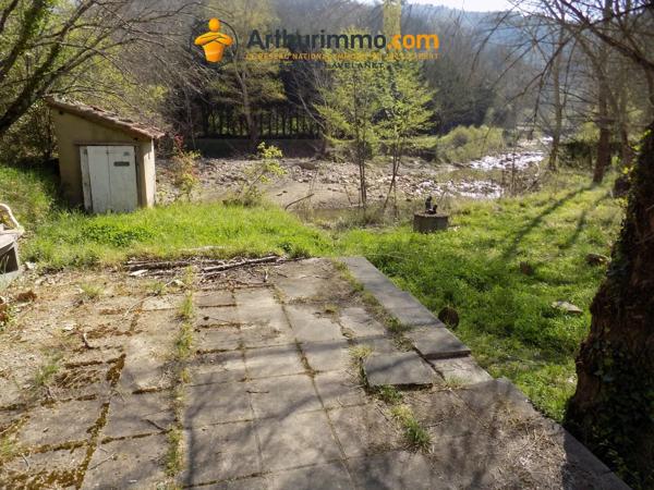 Vente                                                      Maison
                        
                     2 pièces                      105 m2                     à Rennes-les-Bains