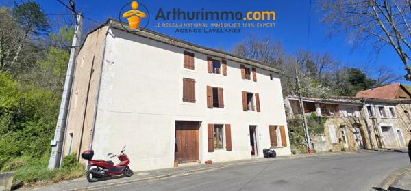 Vente                                                      Maison
                        
                     2 pièces                      105 m2                     à Rennes-les-Bains