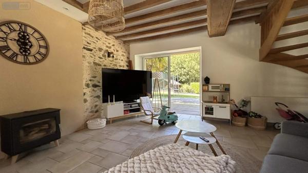 Achat - Maison Château-Gontier-sur-Mayenne 53200 6 pièces 134 m 2 2379 m 2
