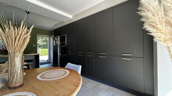 Achat - Maison Château-Gontier-sur-Mayenne 53200 6 pièces 134 m 2 2379 m 2