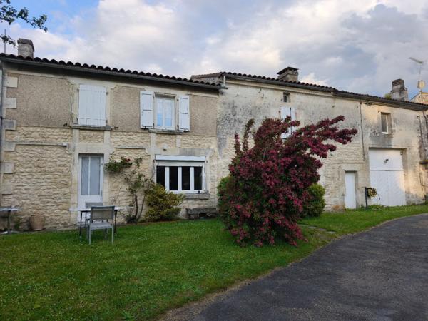 2 maisons 215m² grange et terrain