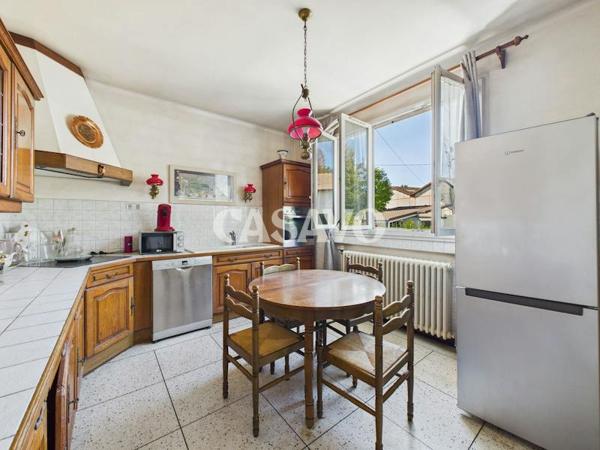 Vente Maison 5 pièces de 108m² - 94290 Villeneuve-le-Roi
