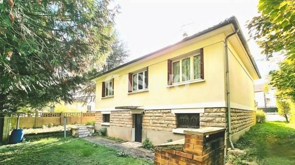 Vente Maison 5 pièces de 108m² - 94290 Villeneuve-le-Roi