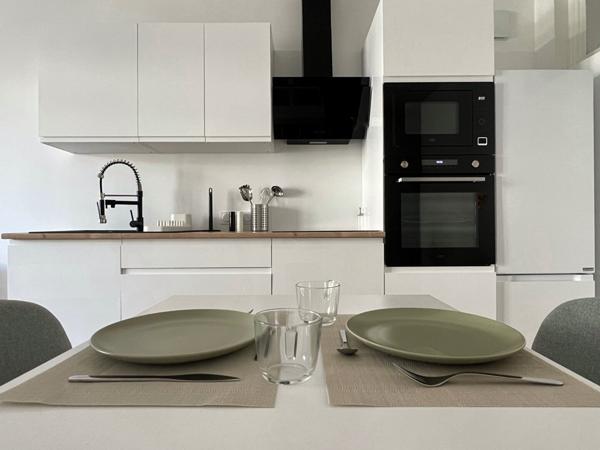 A LOUER T2 MEUBLE PLACE DE LA VISITATION 48.21 m²