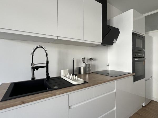 A LOUER T2 MEUBLE PLACE DE LA VISITATION 48.21 m²