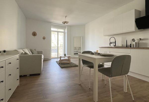 A LOUER T2 MEUBLE PLACE DE LA VISITATION 48.21 m²