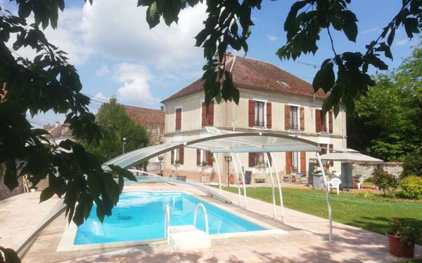 Maison à vendre    6 pièces • 186 m2 Jouy-le-Châtel