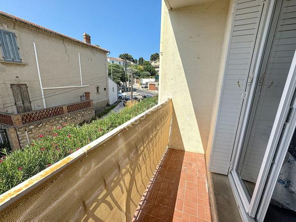 Appartement La Seyne Sur Mer 2 pièces de 45 m² avec cave et parking