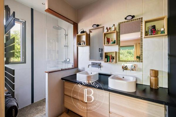 Bassussarry, Maison  244 m² à vendre