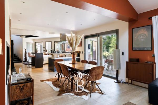 Bassussarry, Maison  244 m² à vendre