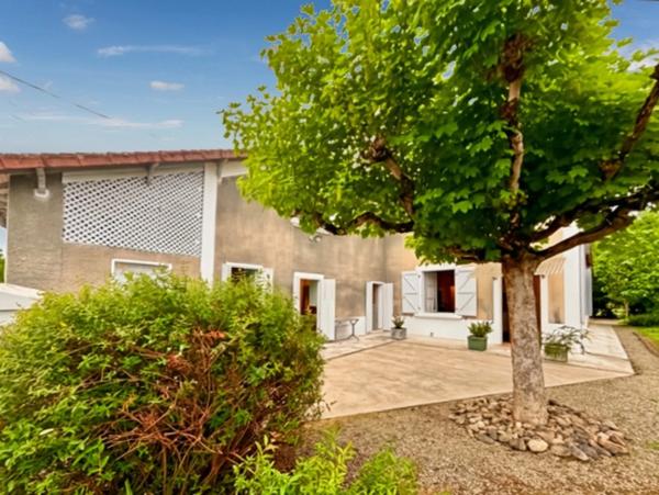 Dpt Hautes Pyrénées (65), à vendre TRIE SUR BAISE Maison T5 de 113 m² habitables sur 810 m² de terrain