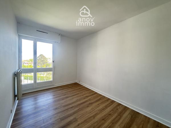 Appartement
                                                                                                                                                                                                                                                                                                                        4 pièce(s)                                                                                                                                                                                                          2 chambre(s)                                                                                                                                                                                                          77.64  m²