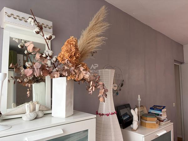 Appartement 2 pièce(s) 48.88 m2 €279 000 ** - Référence 4667