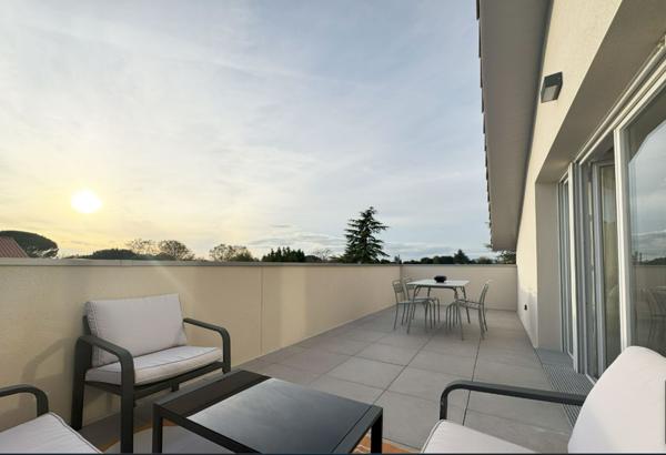 Castelginest (31780) BEAU T5 DERNIER ETAGE AVEC TERRASSE